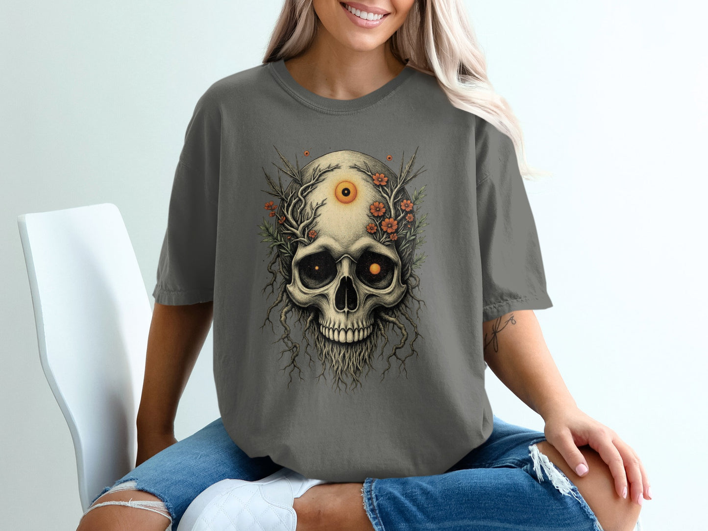 Skull Design Graphic Tee for Casual Apparel product type