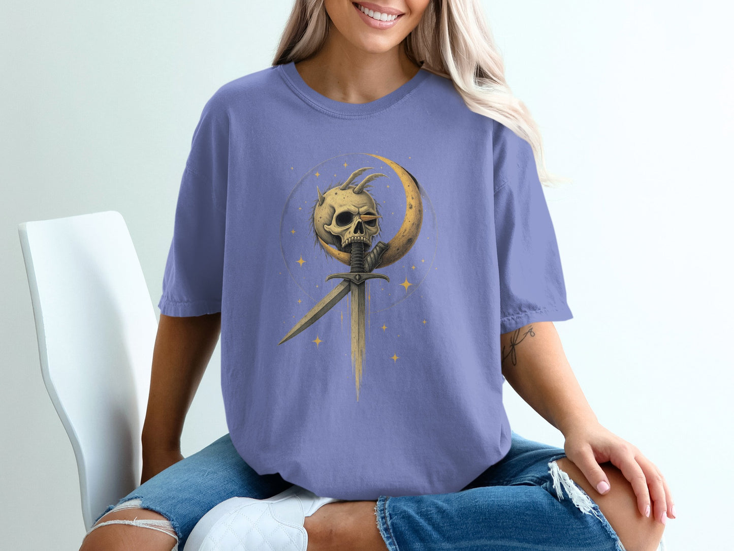 Skull and Moon Scissors Graphic Comfortable T-shirt