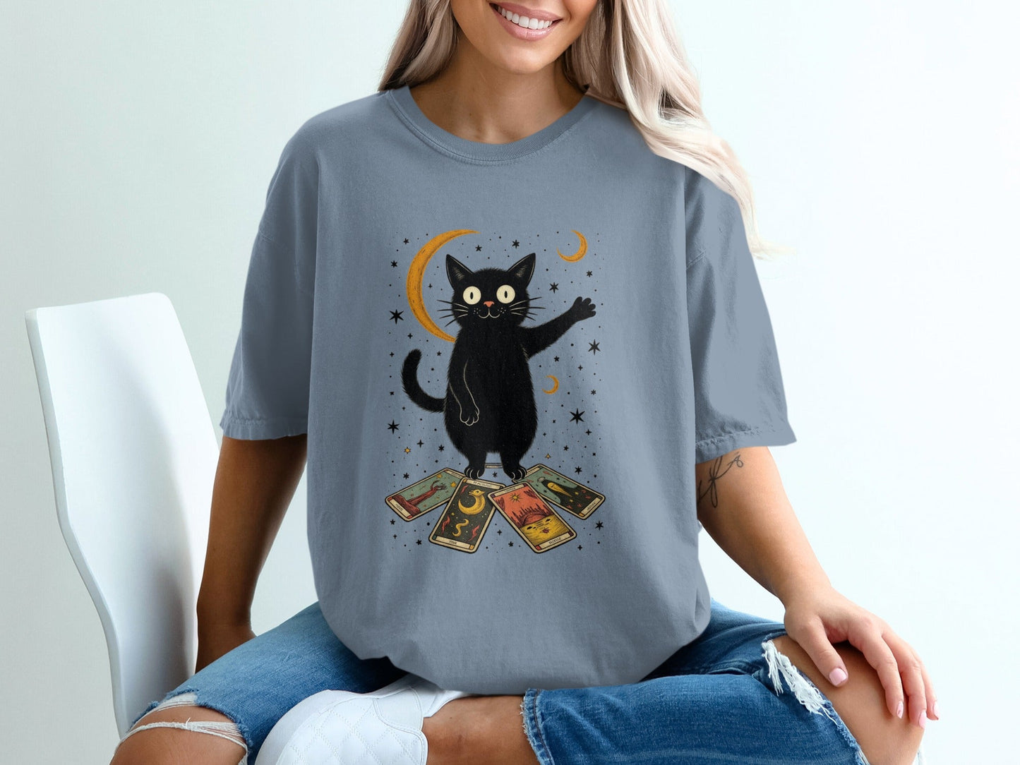 Black Cat Tarot Reading Moon Cycle Art Graphic T-Shirt - IconVexa