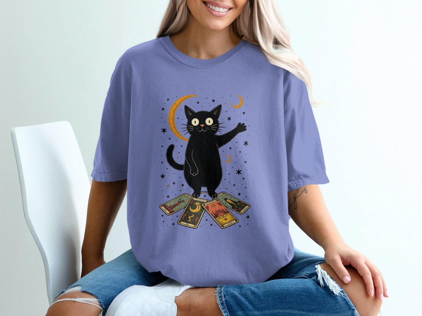 Black Cat Tarot Reading Moon Cycle Art Graphic T-Shirt - IconVexa