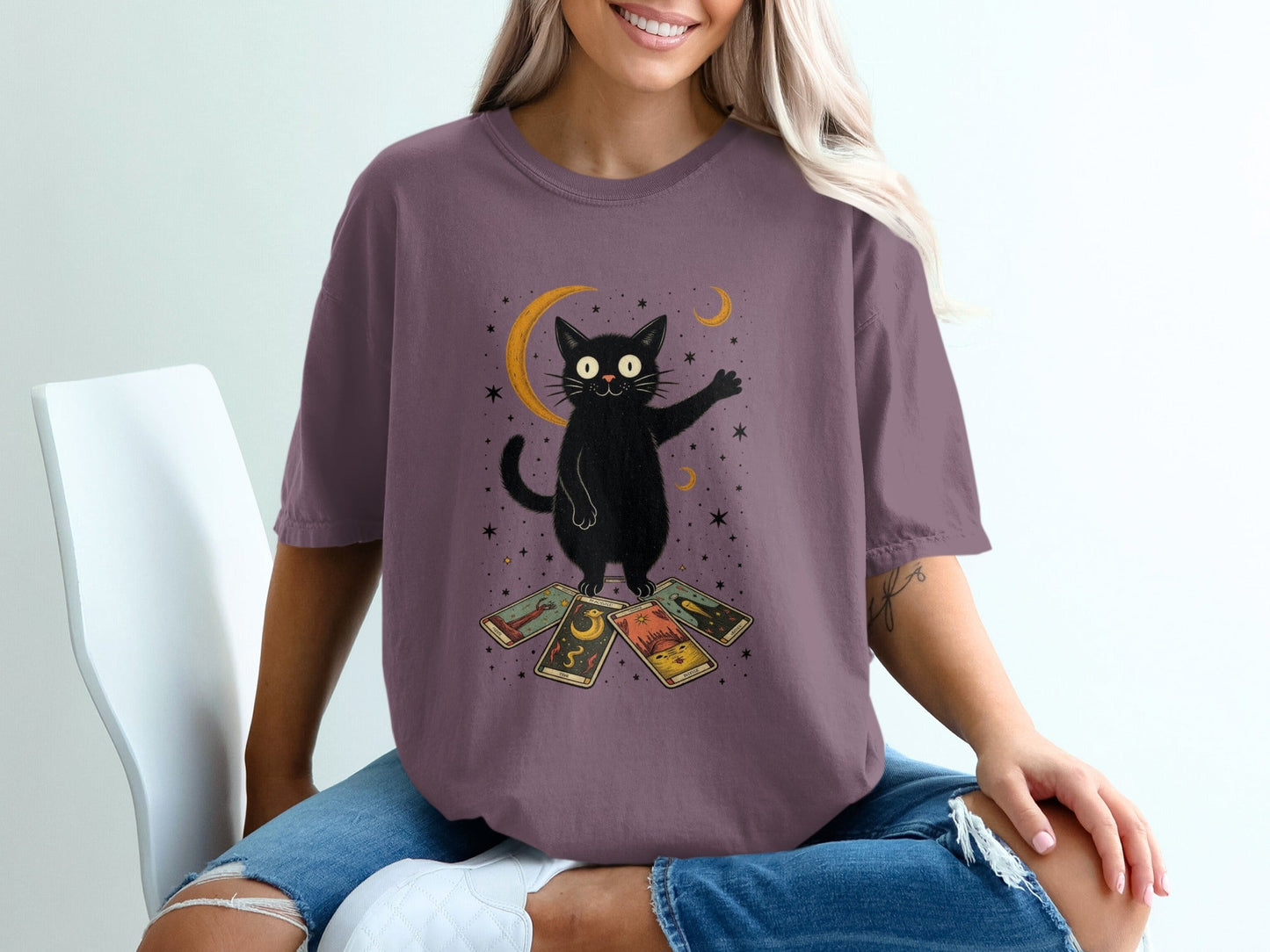 Black Cat Tarot Reading Moon Cycle Art Graphic T-Shirt - IconVexa