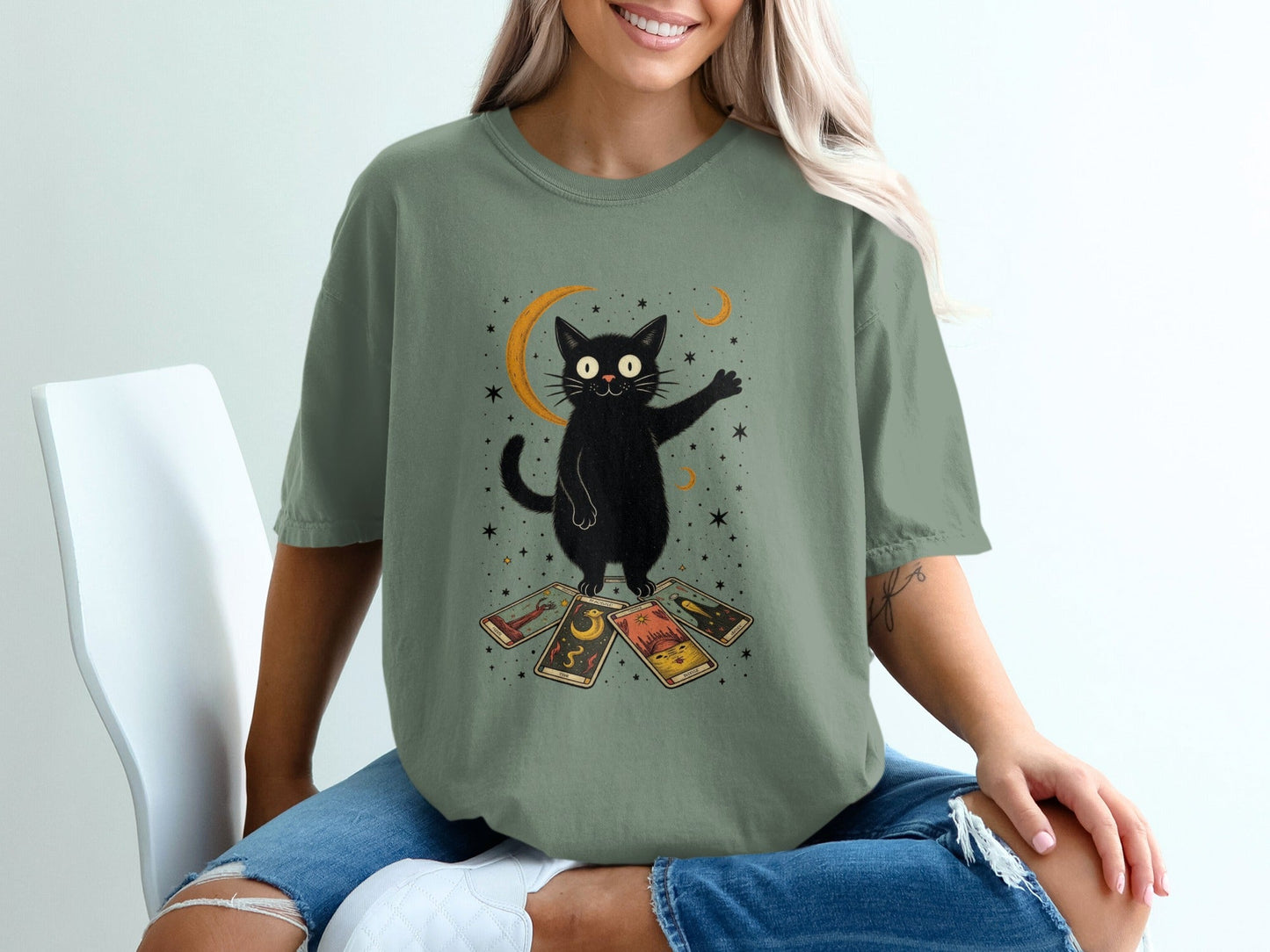 Black Cat Tarot Reading Moon Cycle Art Graphic T-Shirt - IconVexa