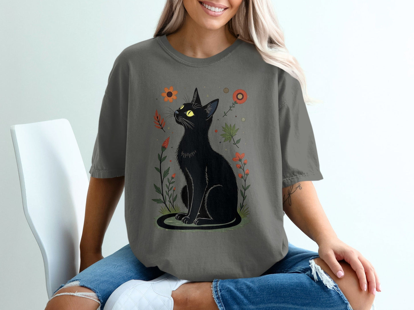 Cat in Floral Garden Graphic Crewneck Lavender T-Shirt - IconVexa
