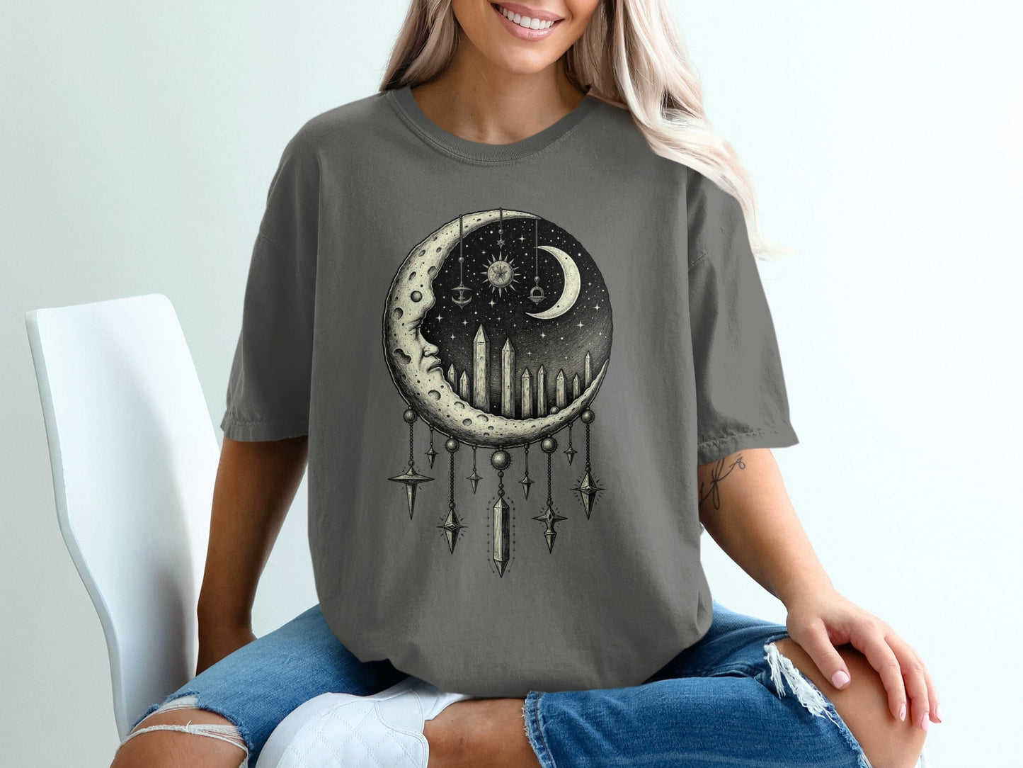 Crescent Moon Celestial Design Stars Graphic Print T-Shirt - IconVexa
