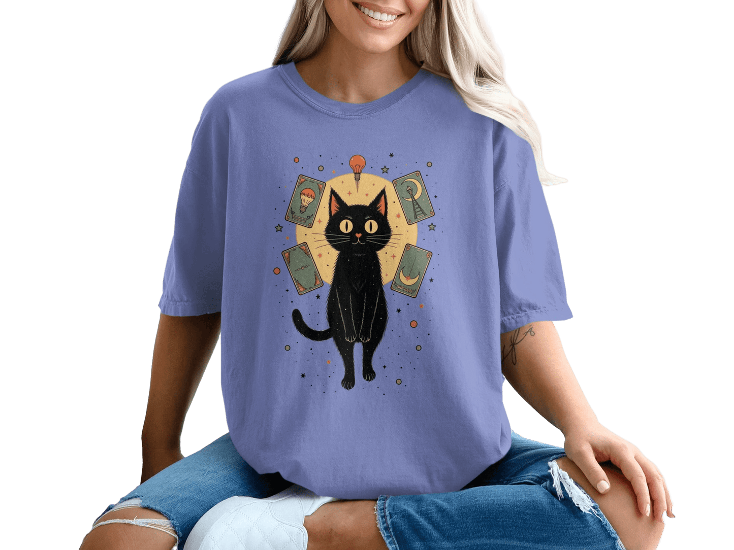 Fortune Teller Cat Tarot Cards Around It Illustration T-Shirt - IconVexa