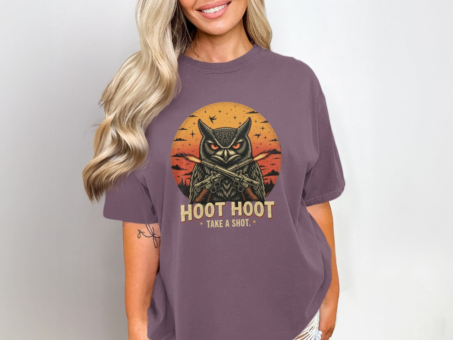 T-Shirt Owl with Guns Tee Hoot Hoot Take a Shot Design Shirt, Cool Animal Shirt, Bird Lover Gift Tee, Trendy Graphic Shirt Design - IconVexa