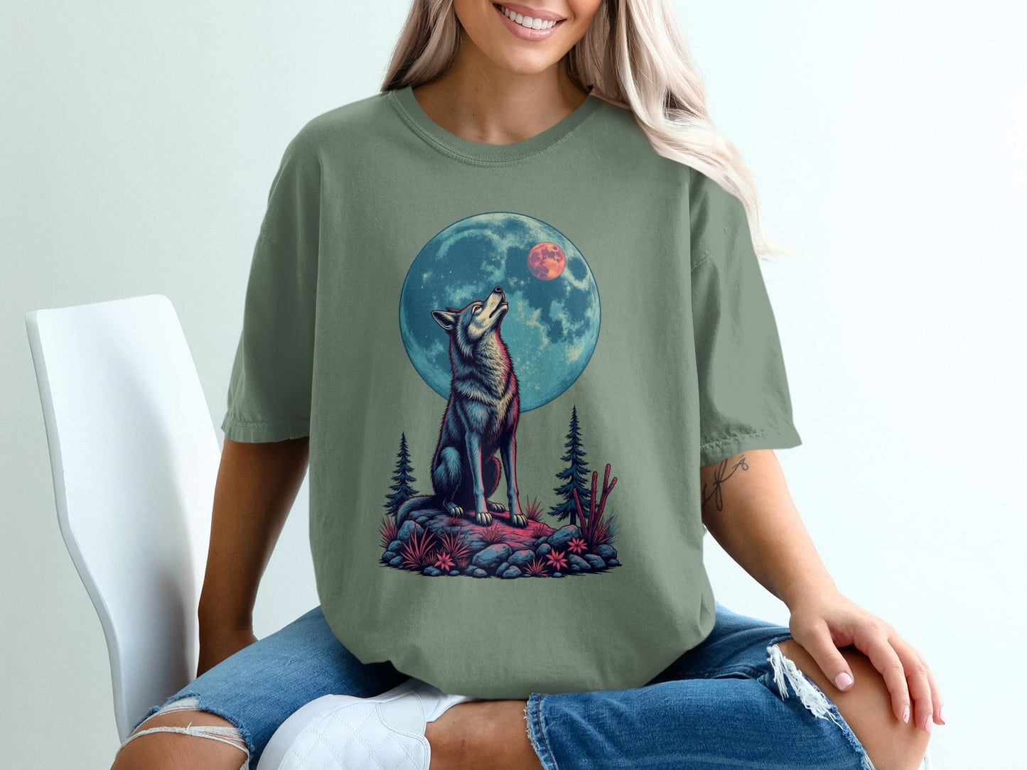 Wolf Under Moonlight Graphic Design Short Sleeve T-Shirt - IconVexa