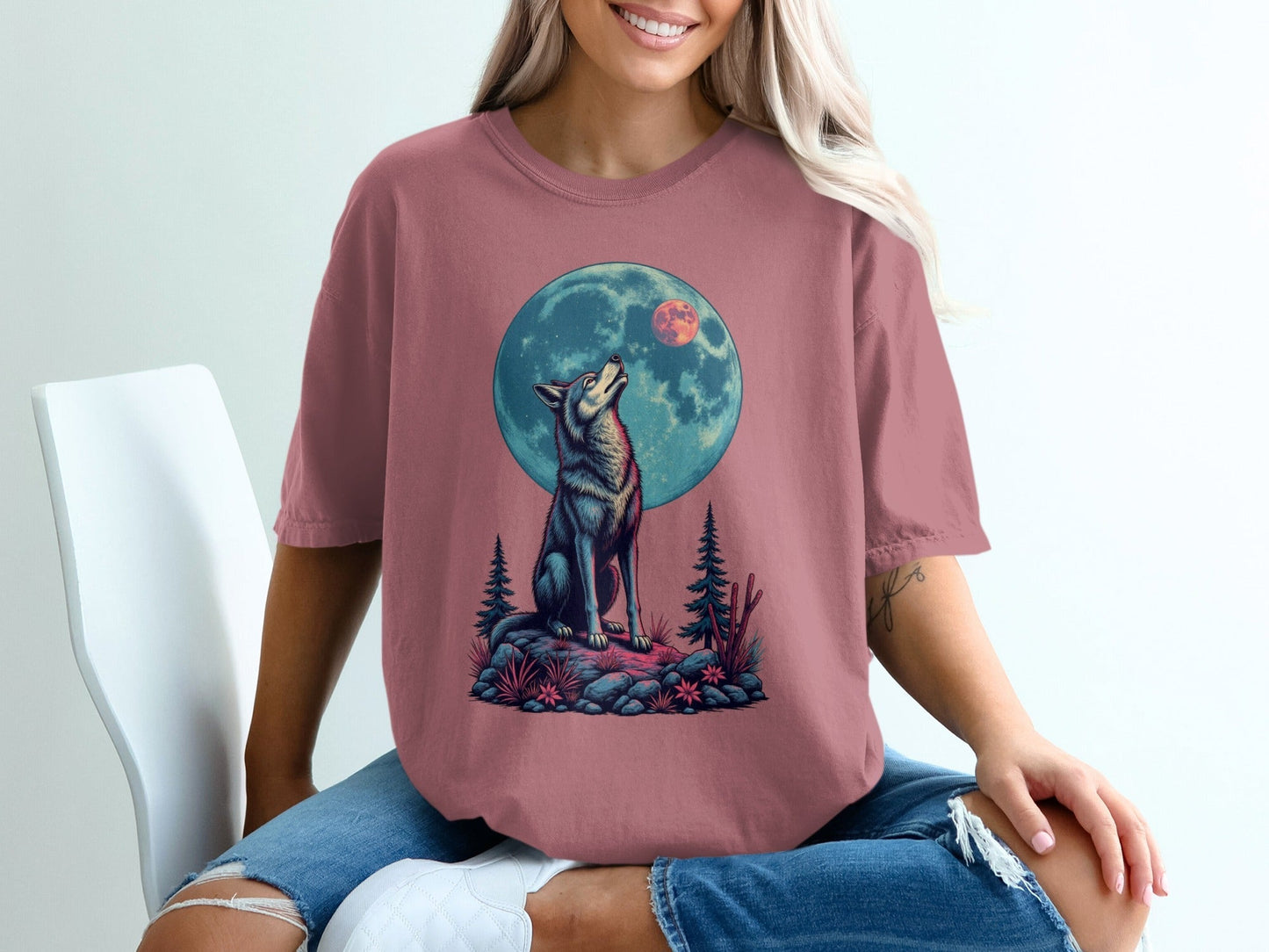 Wolf Under Moonlight Graphic Design Short Sleeve T-Shirt - IconVexa