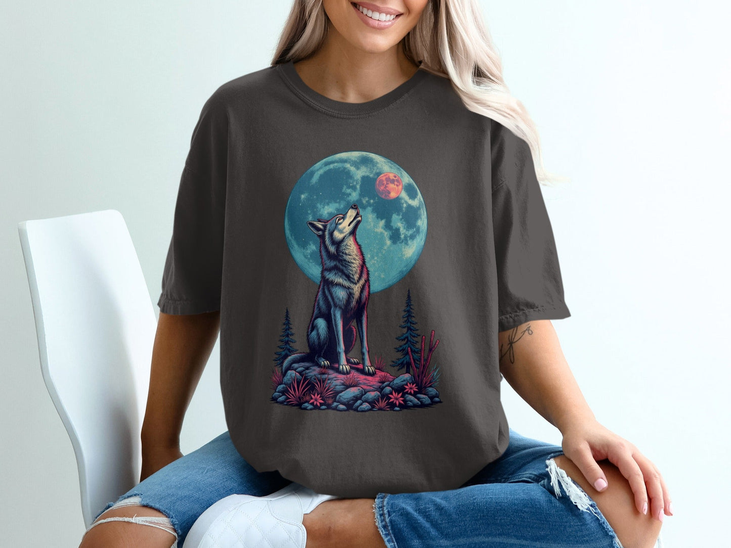Wolf Under Moonlight Graphic Design Short Sleeve T-Shirt - IconVexa