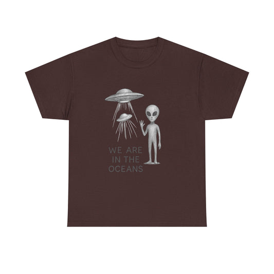 Unisex Alien Tee - Fun UFO Graphic Cotton T-Shirt, Gifts for Space Lovers, Comfortable Everyday Wear, Unique Sci-Fi Apparel