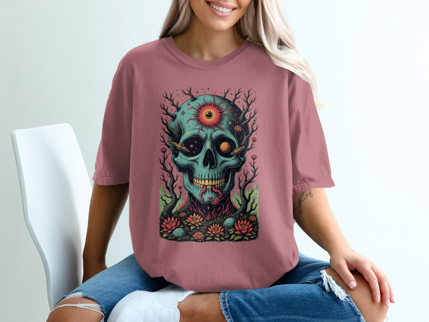 Eye Catching Skull Graphic Tee Shirt product type