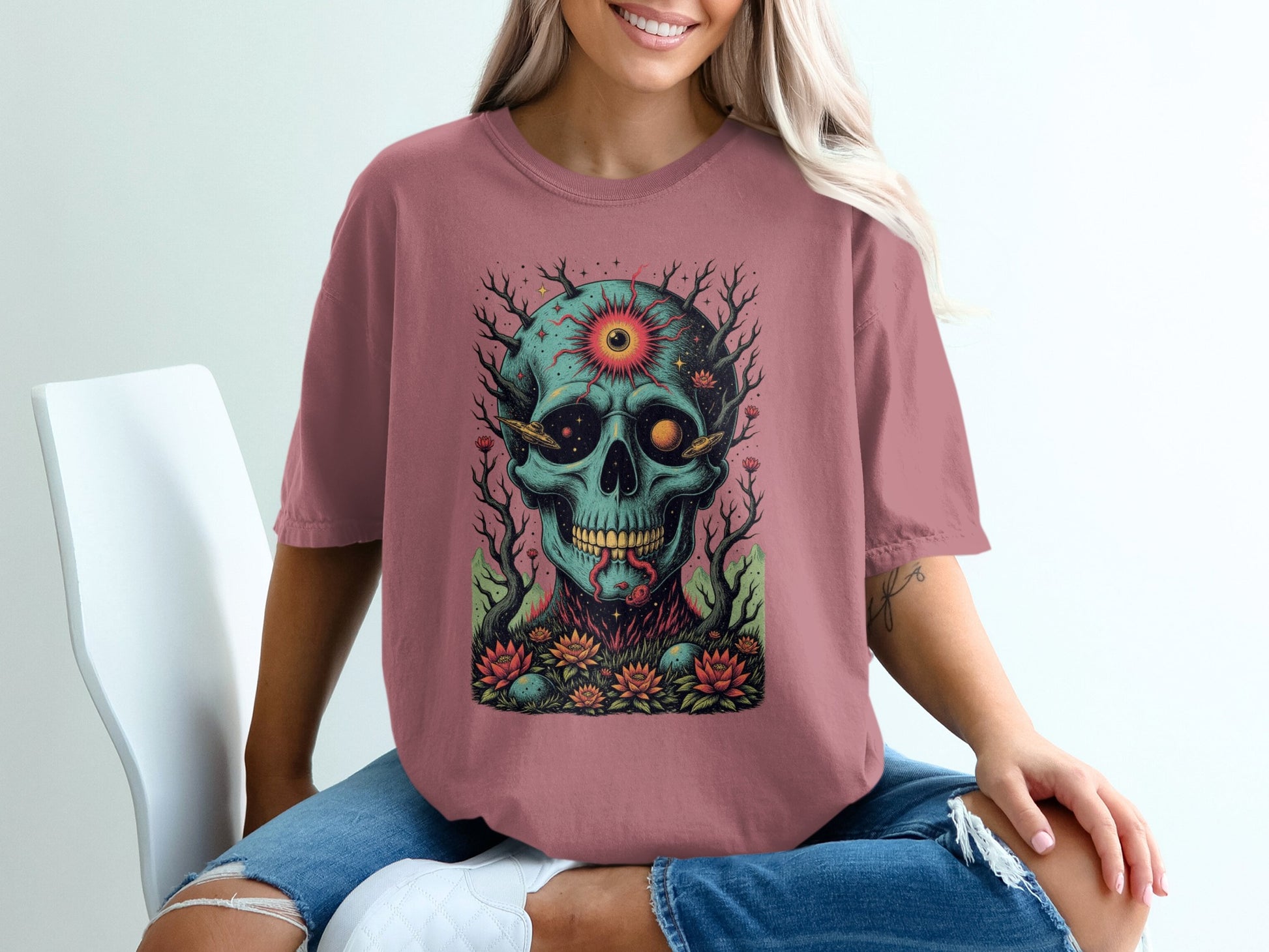 Eye Catching Skull Graphic Tee Shirt product type