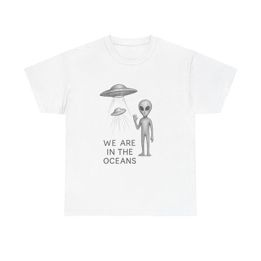 Unisex Alien Tee - Fun UFO Graphic Cotton T-Shirt, Gifts for Space Lovers, Comfortable Everyday Wear, Unique Sci-Fi Apparel