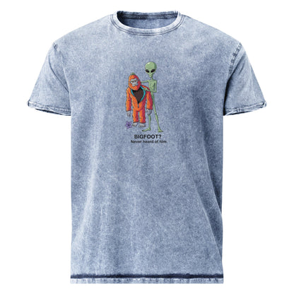 Alien Holding Bigfoot Costume Tee | Funny Halloween UFO Shirt | Retro Sci - Fi Gift Idea - IconVexa