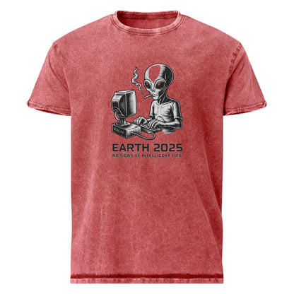 Alien Tee With Existential Irony | Retro Sci - Fi Smoking Computer Print | Funny Graphic Shirt - IconVexa
