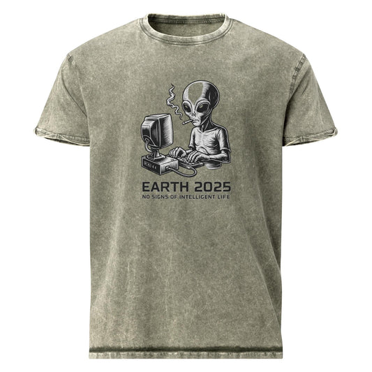 Alien Tee With Existential Irony | Retro Sci - Fi Smoking Computer Print | Funny Graphic Shirt - IconVexa