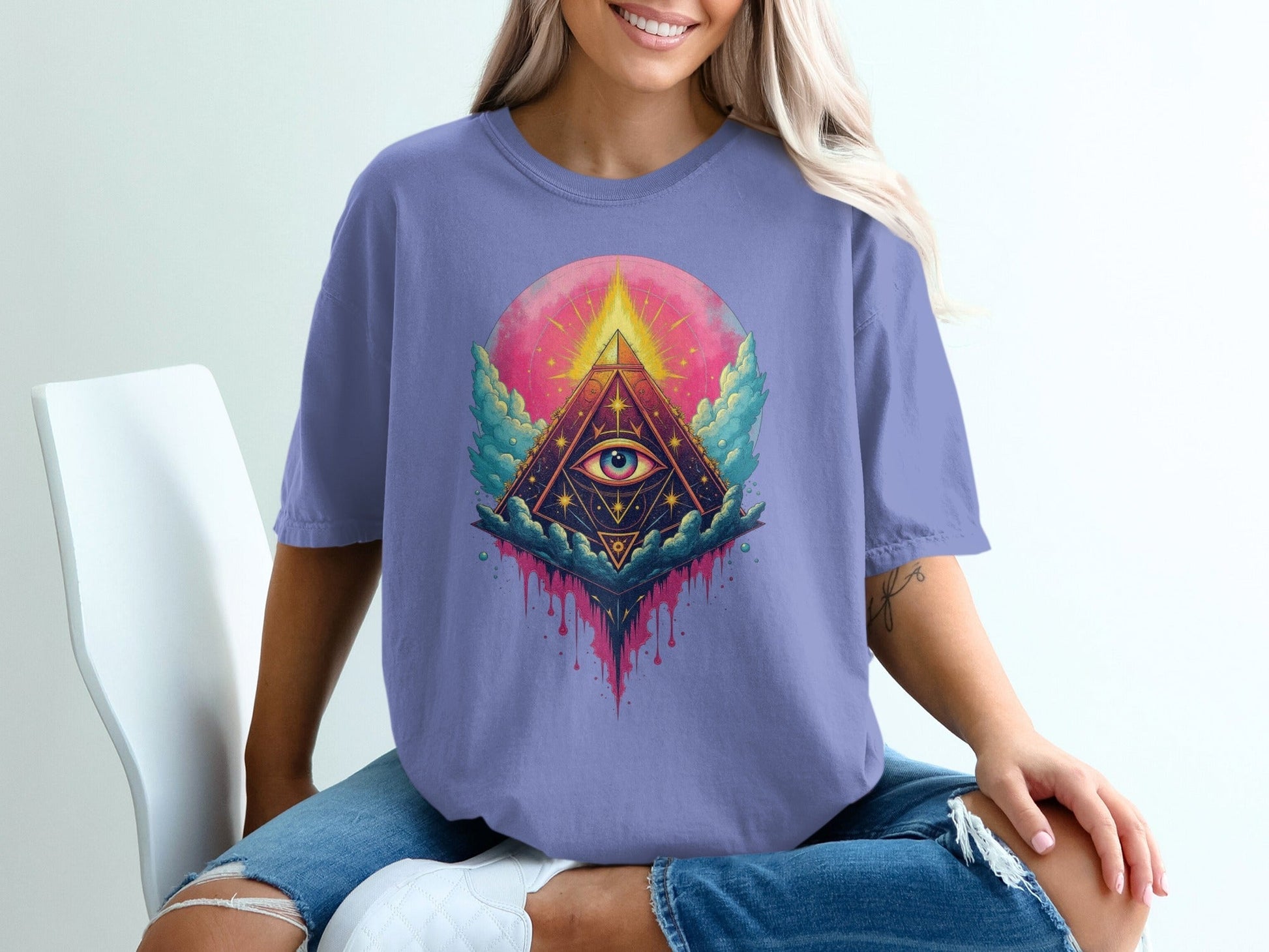 All Seeing Eye Pyramid Graphic Design Women's Unisex T-Shirt - IconVexa