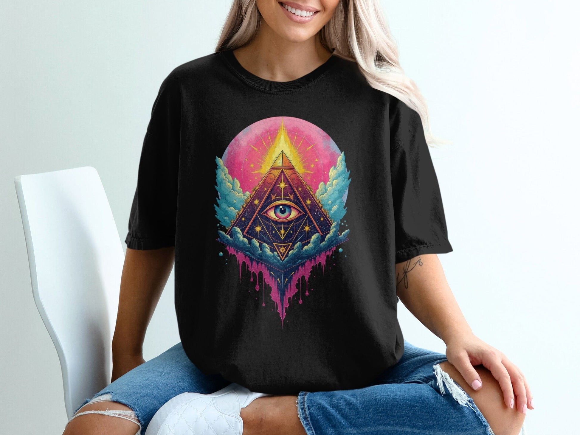 All Seeing Eye Pyramid Graphic Design Women's Unisex T-Shirt - IconVexa
