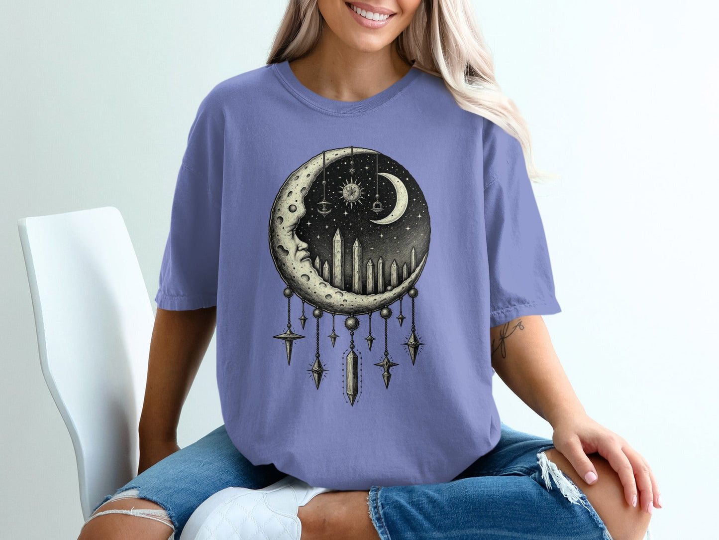 Crescent Moon Celestial Design Stars Graphic Print T-Shirt - IconVexa