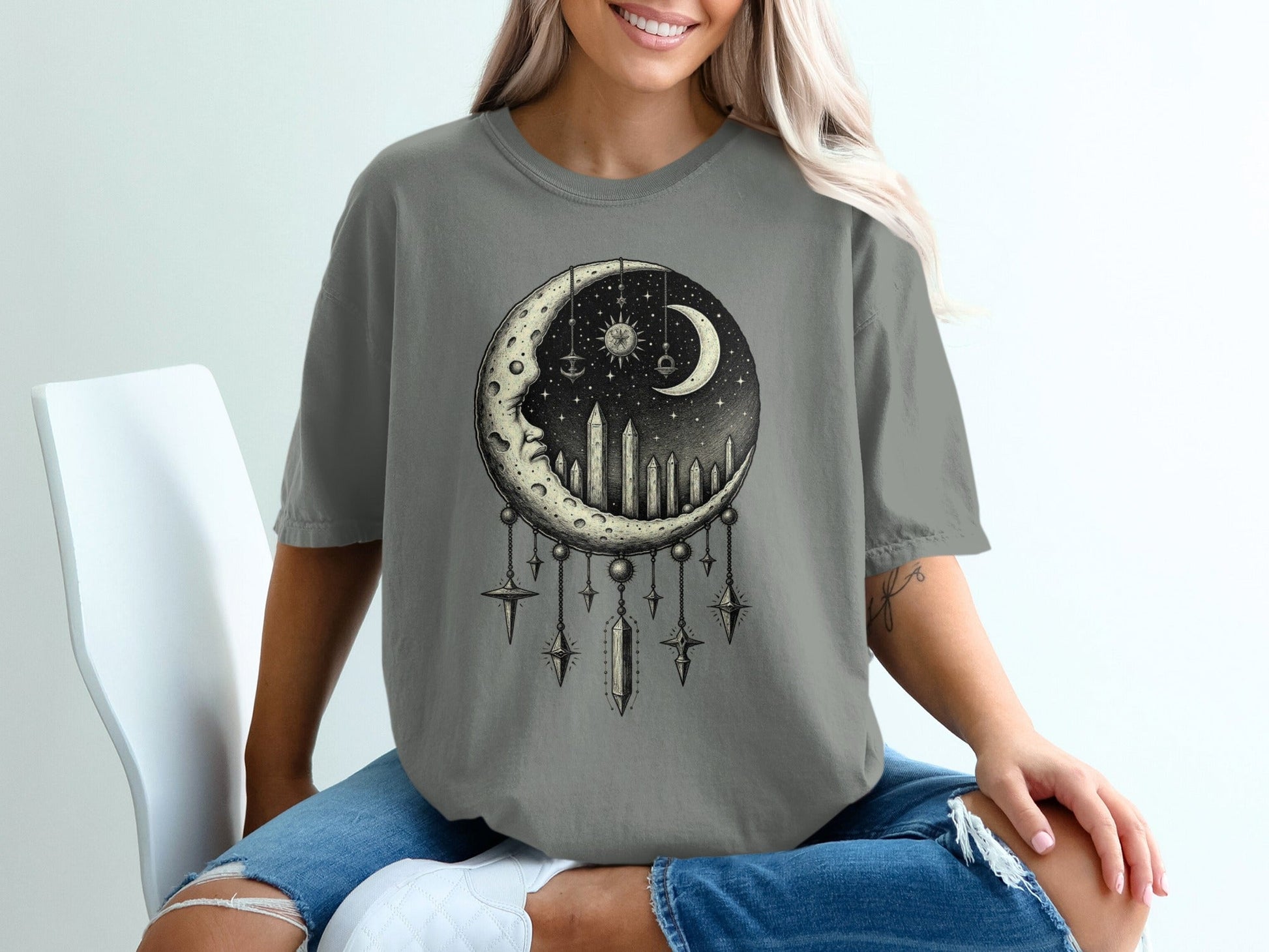 Crescent Moon Celestial Design Stars Graphic Print T-Shirt - IconVexa