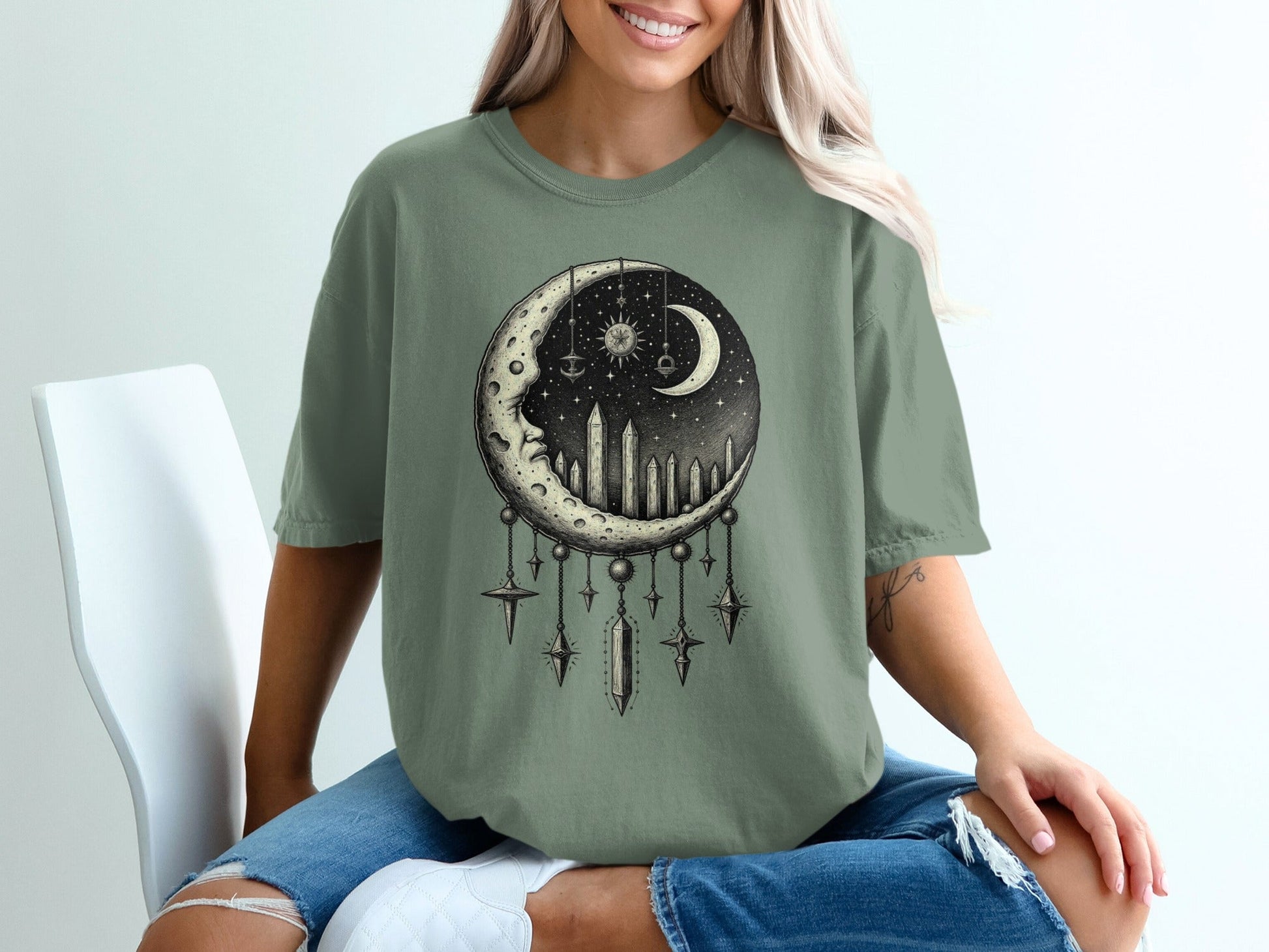Crescent Moon Celestial Design Stars Graphic Print T-Shirt - IconVexa