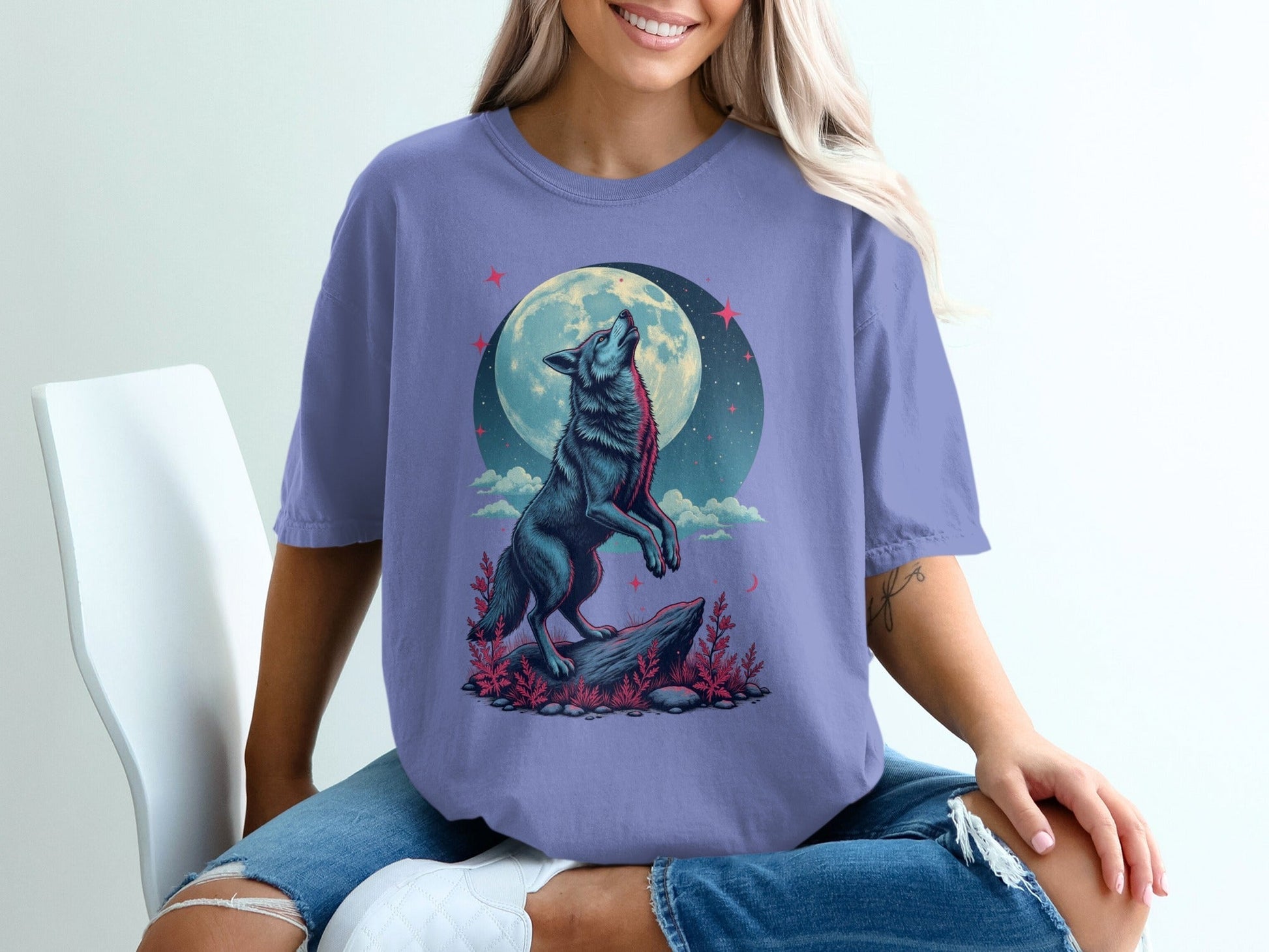 Howling Wolf to the Moon Graphic Celestial T-Shirt - IconVexa