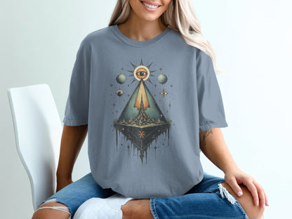 Illuminati Pyramid Design Symbolic Graphic Image T-Shirt - IconVexa