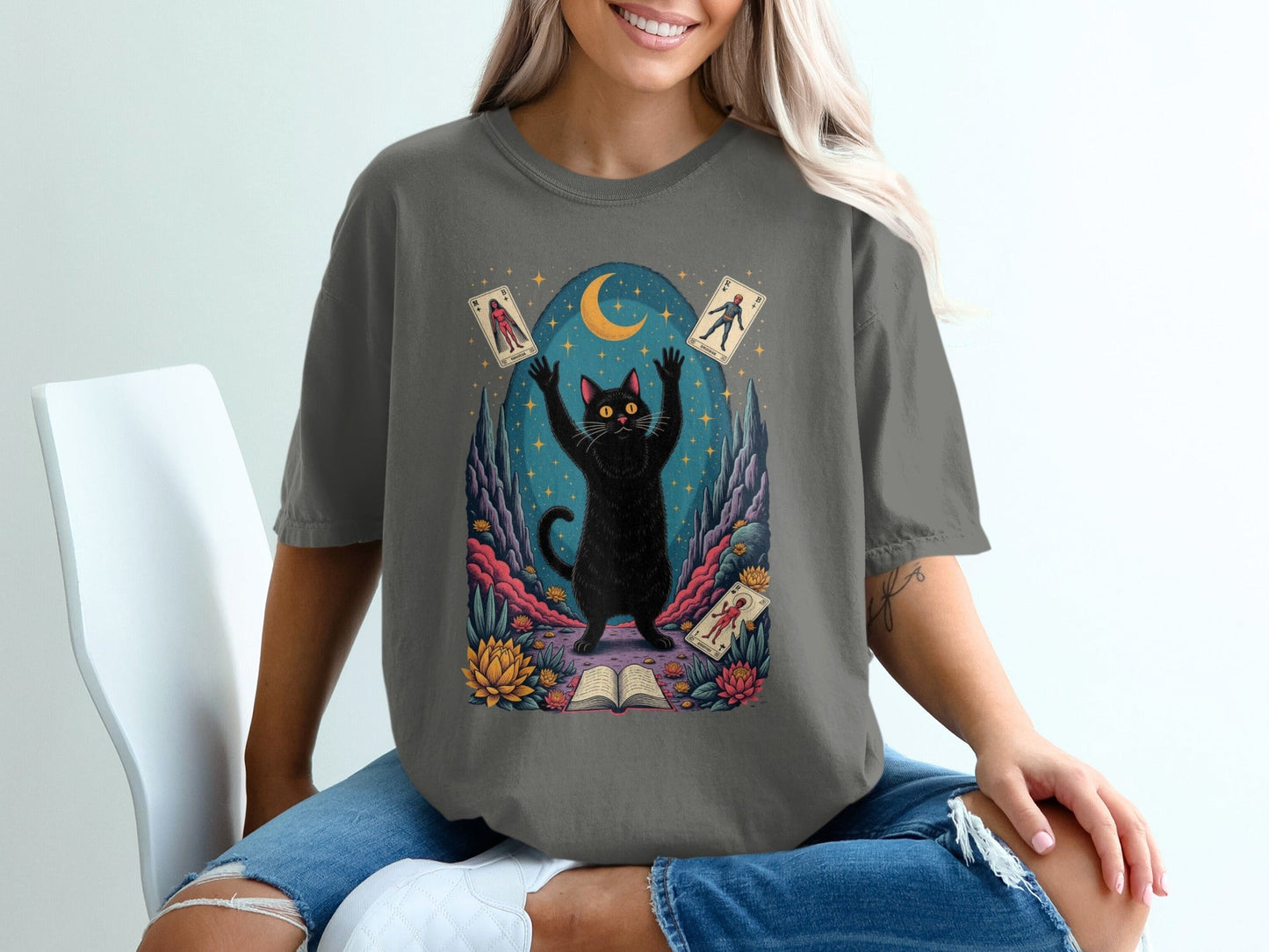 Mystic Feline Fortune Teller Card Reading Cat Design T-Shirt - IconVexa