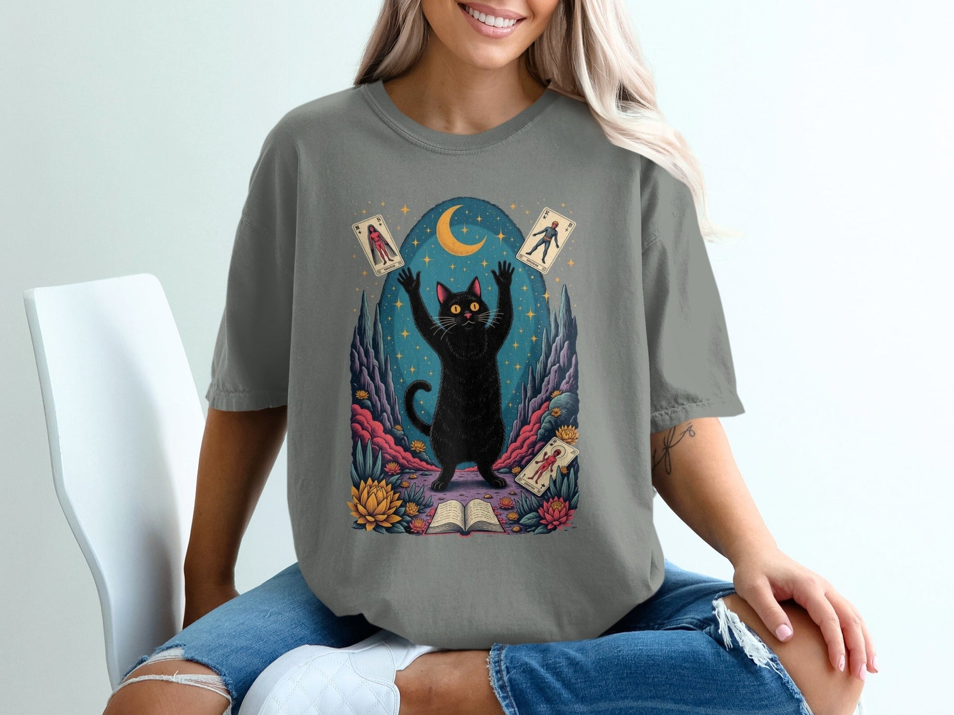 Mystic Feline Fortune Teller Card Reading Cat Design T-Shirt - IconVexa