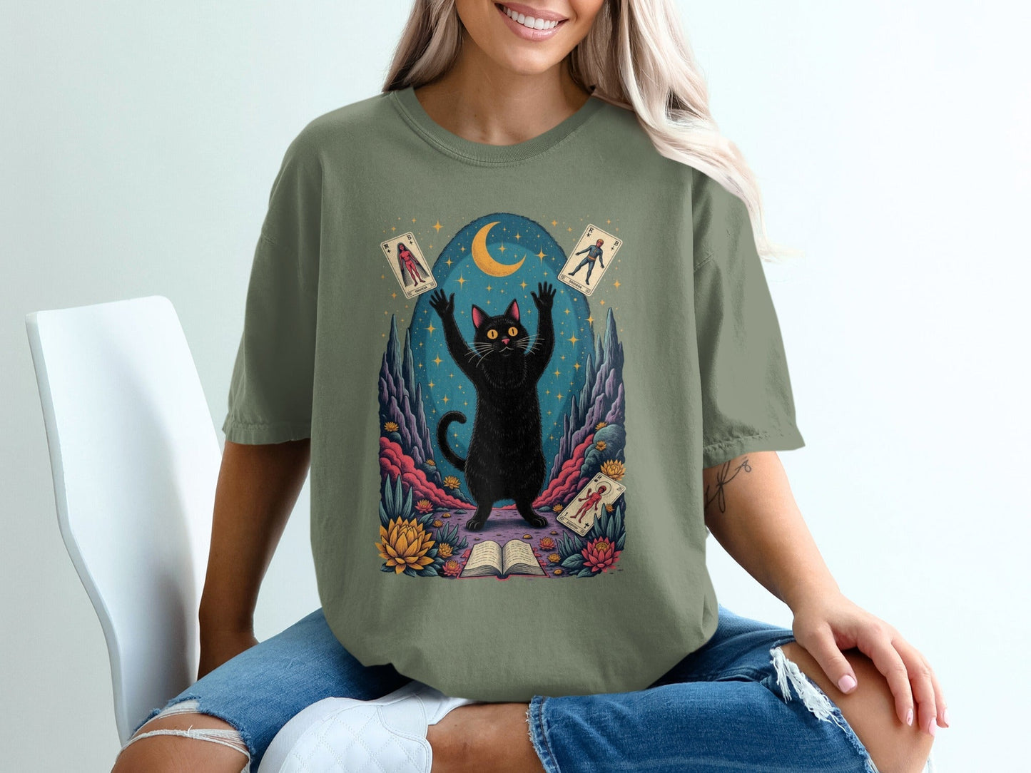 Mystic Feline Fortune Teller Card Reading Cat Design T-Shirt - IconVexa