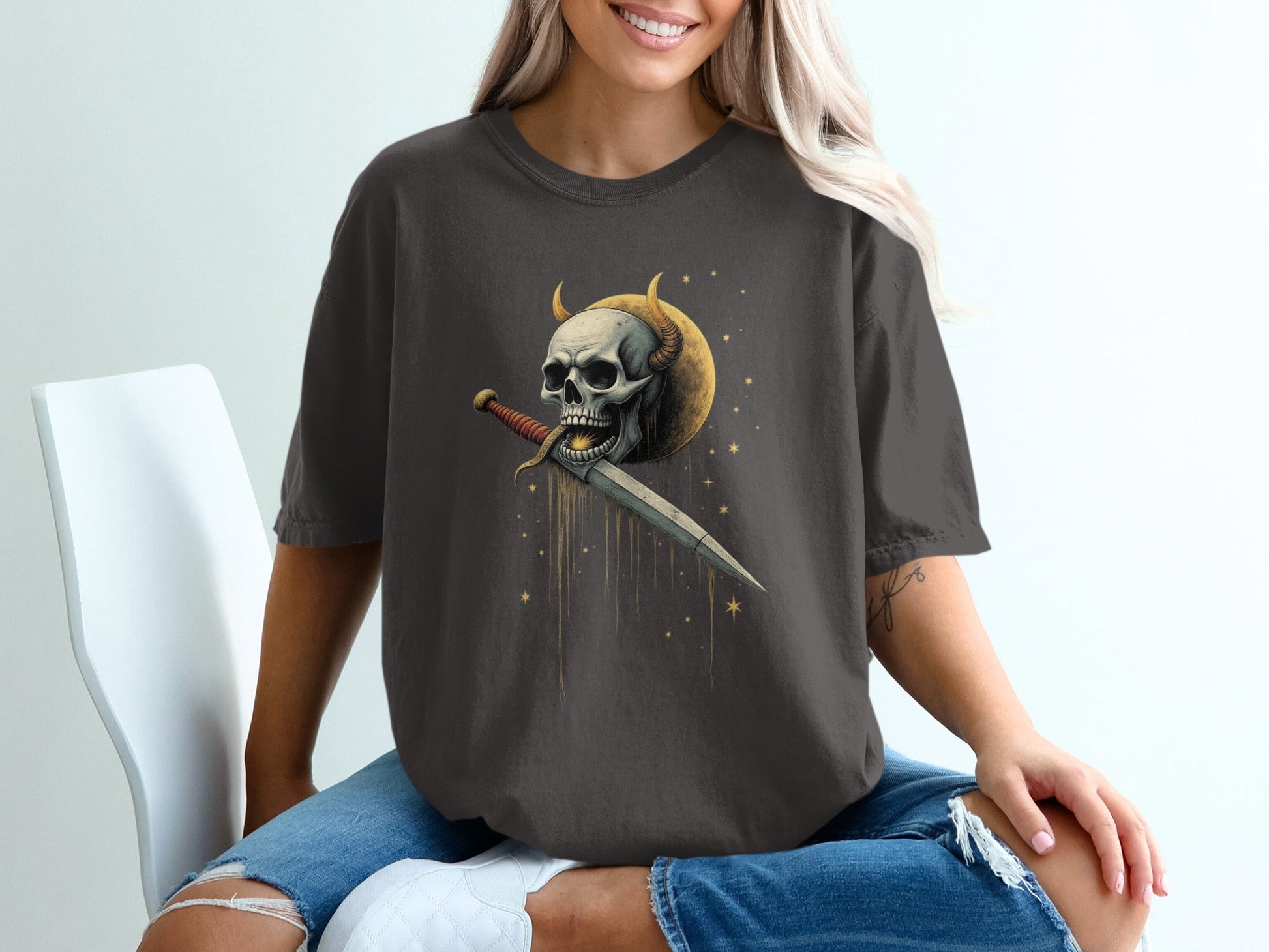 Skull With Horns and Dagger Graphic Print Design T-Shirt - IconVexa
