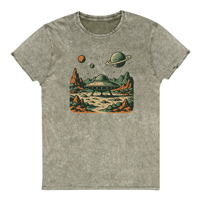 UFO Landing Graphic Tee | Outer Space Shirt | Vintage Alien Aesthetic T-Shirt - IconVexa