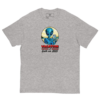 Vacation Selfie Alien Tee | Funny Space Shirt | Sci - Fi Retro Unisex T-Shirt - IconVexa