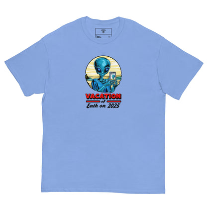 Vacation Selfie Alien Tee | Funny Space Shirt | Sci - Fi Retro Unisex T-Shirt - IconVexa