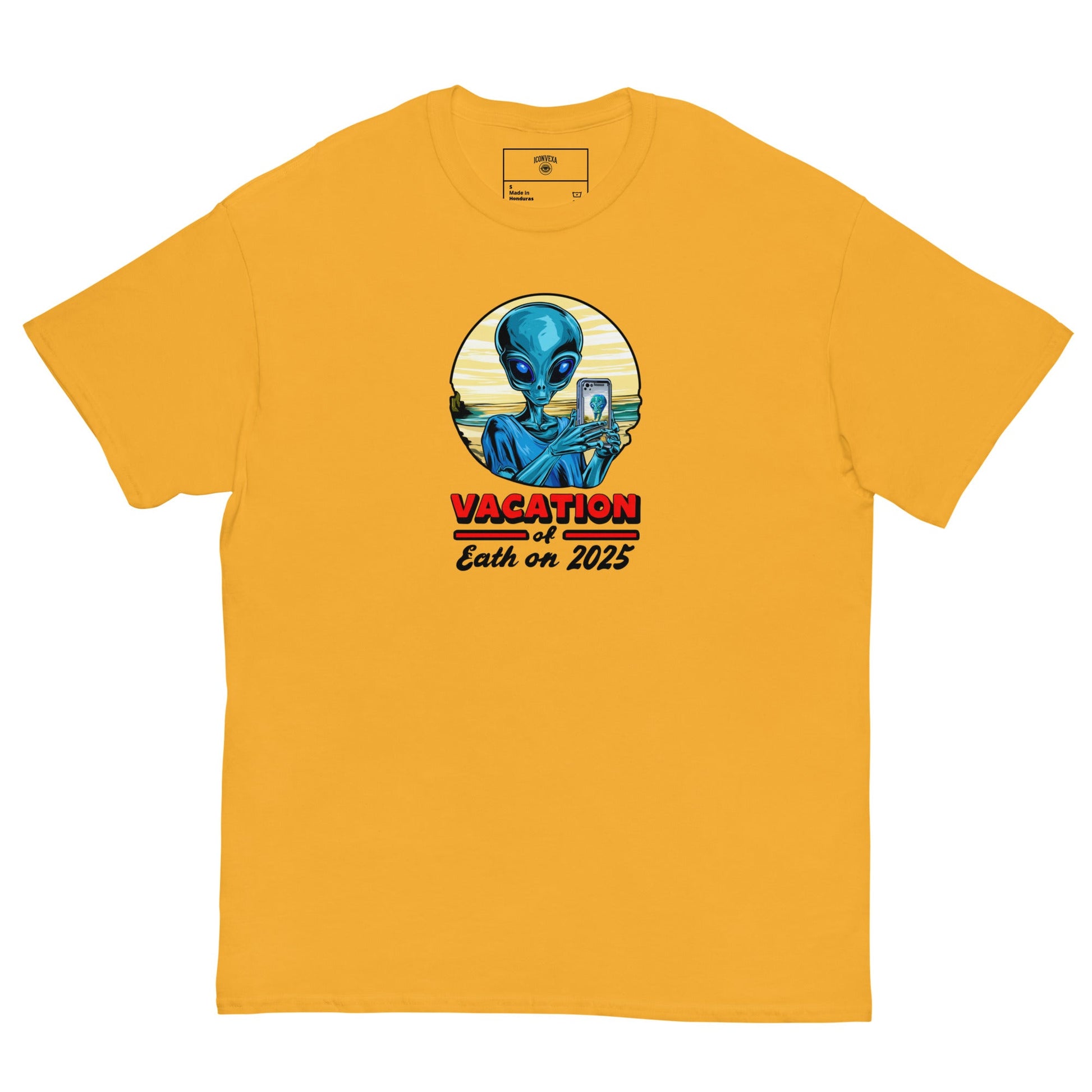 Vacation Selfie Alien Tee | Funny Space Shirt | Sci - Fi Retro Unisex T-Shirt - IconVexa