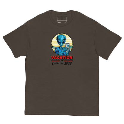 Vacation Selfie Alien Tee | Funny Space Shirt | Sci - Fi Retro Unisex T-Shirt - IconVexa